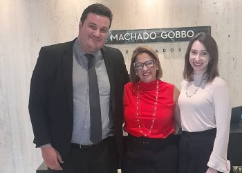 PRESIDENTE DA AOJUS SE REÚNE COM A ASSESSORIA JURÍDICA PARA ATUAÇÃO NA DEFESA DO ASSOCIADO