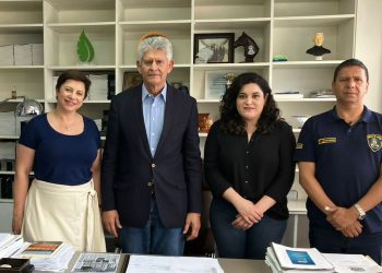 FENASSOJAF SE REÚNE COM O RELATOR DA PEC 23
