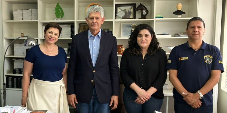 FENASSOJAF SE REÚNE COM O RELATOR DA PEC 23