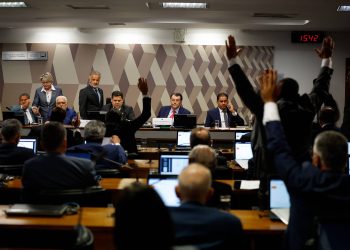 CCJ DO SENADO APROVA PL QUE GARANTE PORTE DE ARMA PARA OFICIAIS DE JUSTIÇA