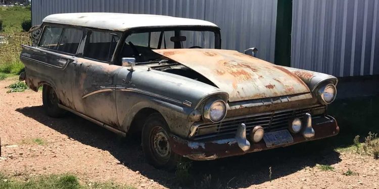 PENHORA DE AUTOMÓVEL AVARIADO E SEM VALOR FERE PRINCÍPIO DA EFICIÊNCIA