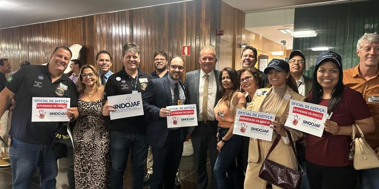DIA HISTÓRICO PARA OS OFICIAIS DE JUSTIÇA: PLENÁRIO DA CÂMARA APROVA RISCO DA ATIVIDADE