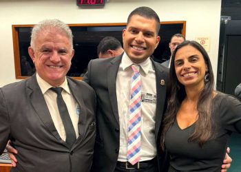 AOJUS/DFTO PARTICIPA DO RELANÇAMENTO DA FRENTE PARLAMENTAR DOS OFICIAIS DE JUSTIÇA NA CÂMARA DOS DEPUTADOS