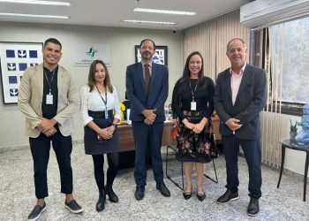 AOJUS-DF/TO SE REÚNE COM DIRETOR DO FORO DA JUSTIÇA FEDERAL DO DF PARA ATUAÇÃO PELAS CONDIÇÕES DE TRABALHO DOS OFICIAIS DE JUSTIÇA