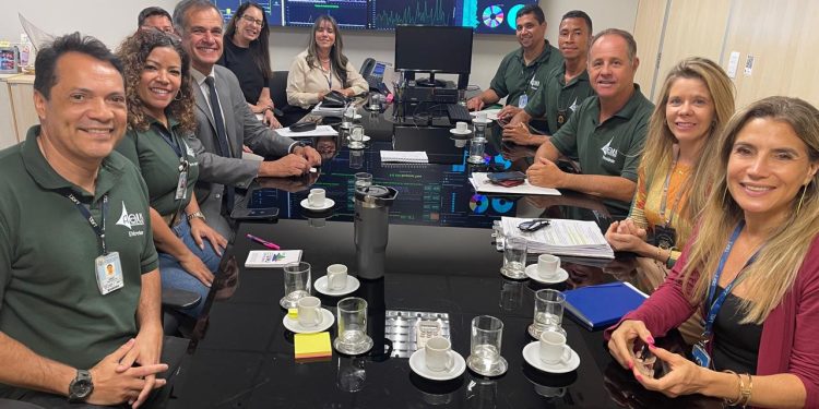 AOJUS-DF/TO DISCUTE INDENIZAÇÃO DE TRANSPORTE E RECOMPOSIÇÃO DO QUADRO EM REUNIÃO COM O SECRETÁRIO-GERAL DA PRESIDÊNCIA DO TJDFT