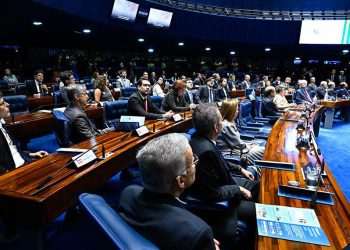 AOJUS-DFTO ACOMPANHA SESSÃO ESPECIAL PELOS 52 ANOS DA ANPR NO SENADO