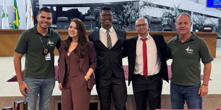 AOJUS-DFTO ACOMPANHA POSSE DE NOVOS OFICIAIS DE JUSTIÇA DO TJDFT E REFORÇA PAUTAS DO SEGMENTO EM REUNIÕES INSTITUCIONAIS